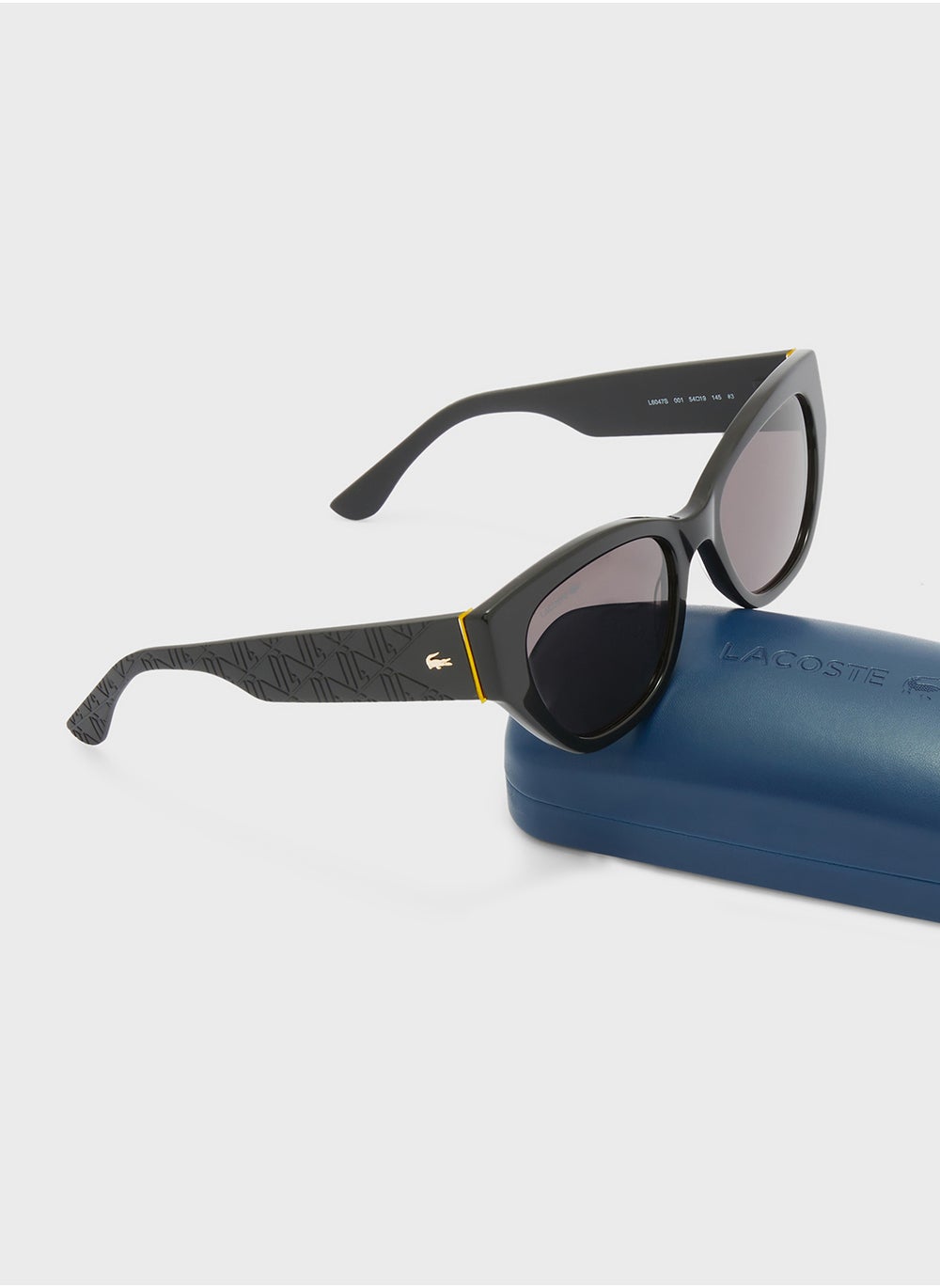 buy-lacoste-modified-rectangle-sunglasses_cwc