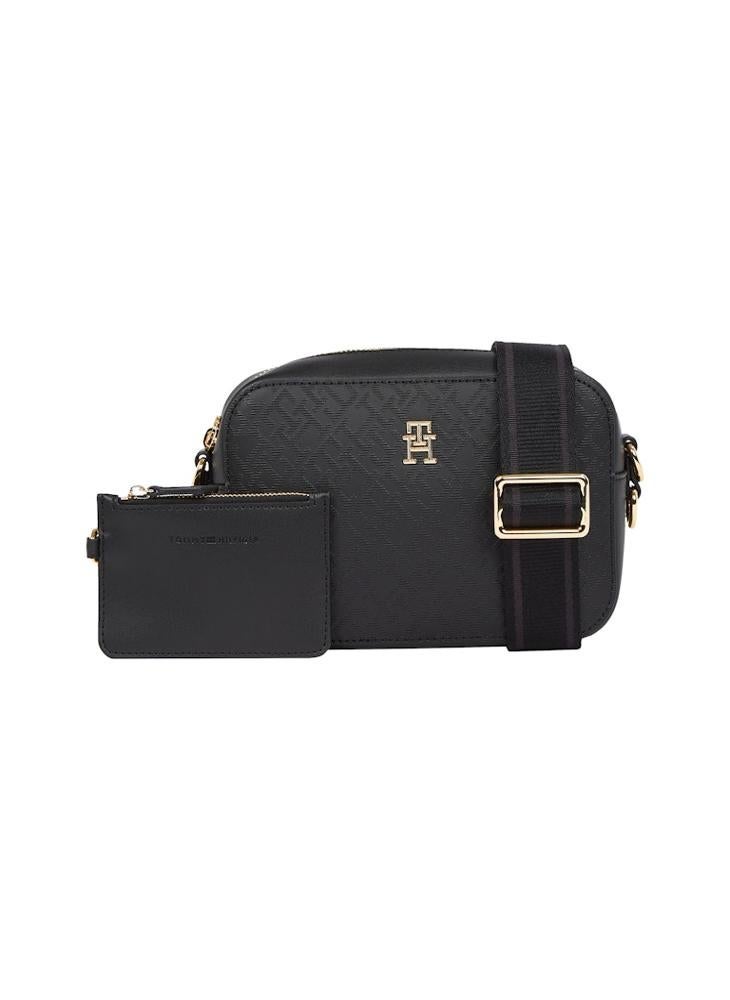 buy-tommy-hilfiger-camera-bag_eax
