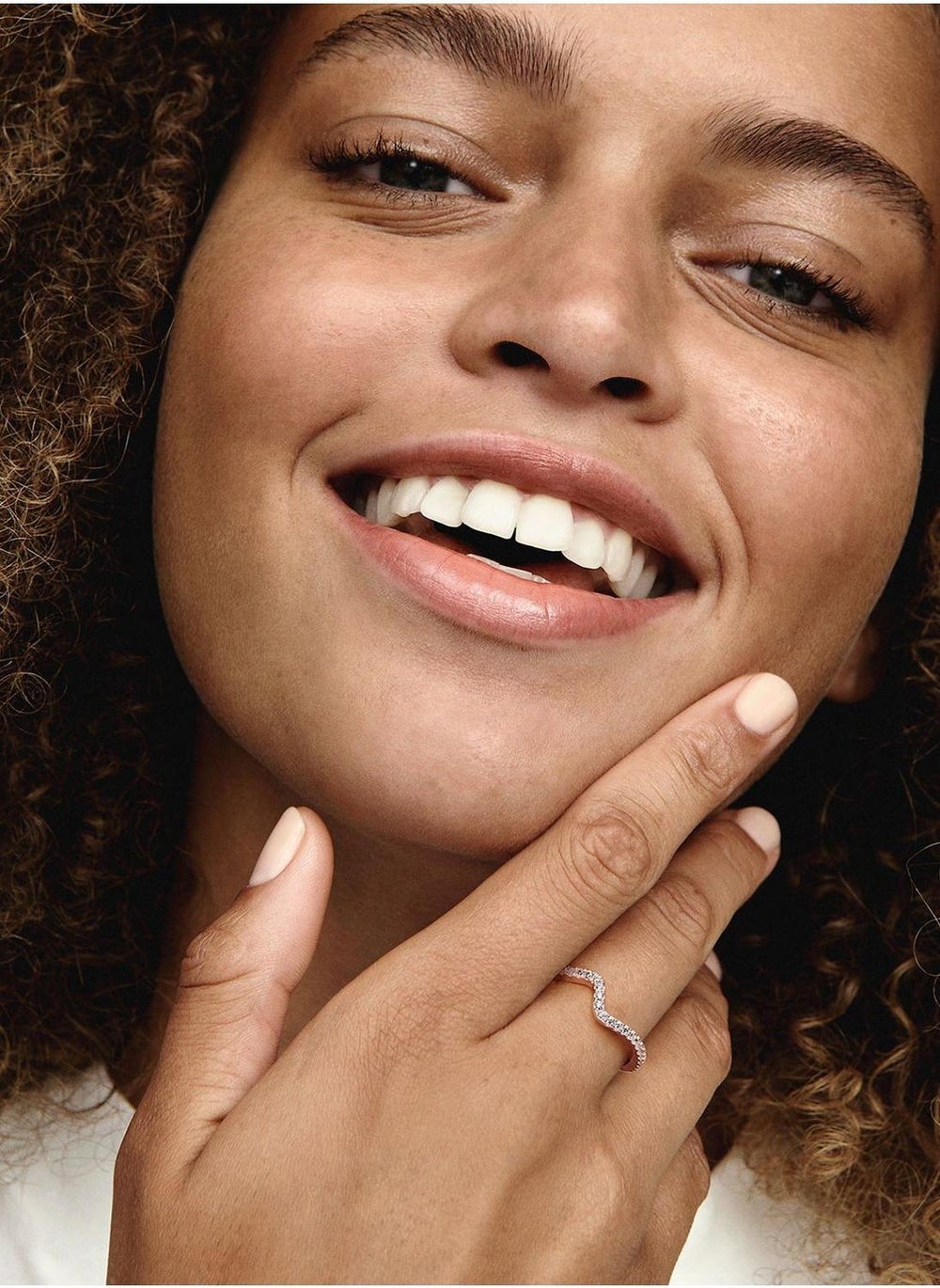 buy-pandora-sparkling-wave-ring_dc4