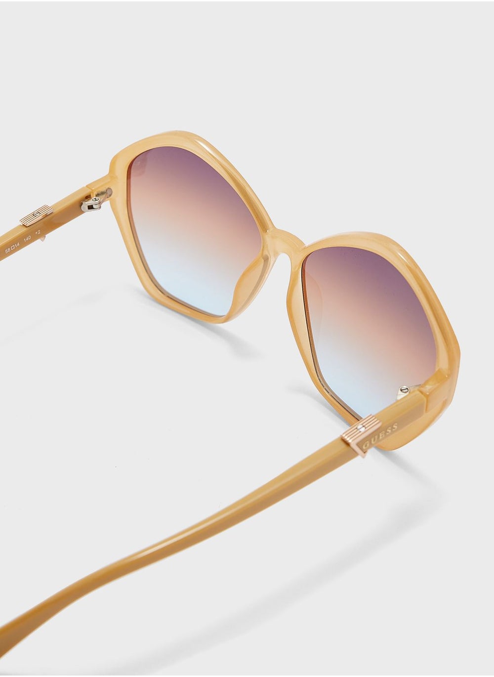 buy-guess-shape-sunglasses_oos