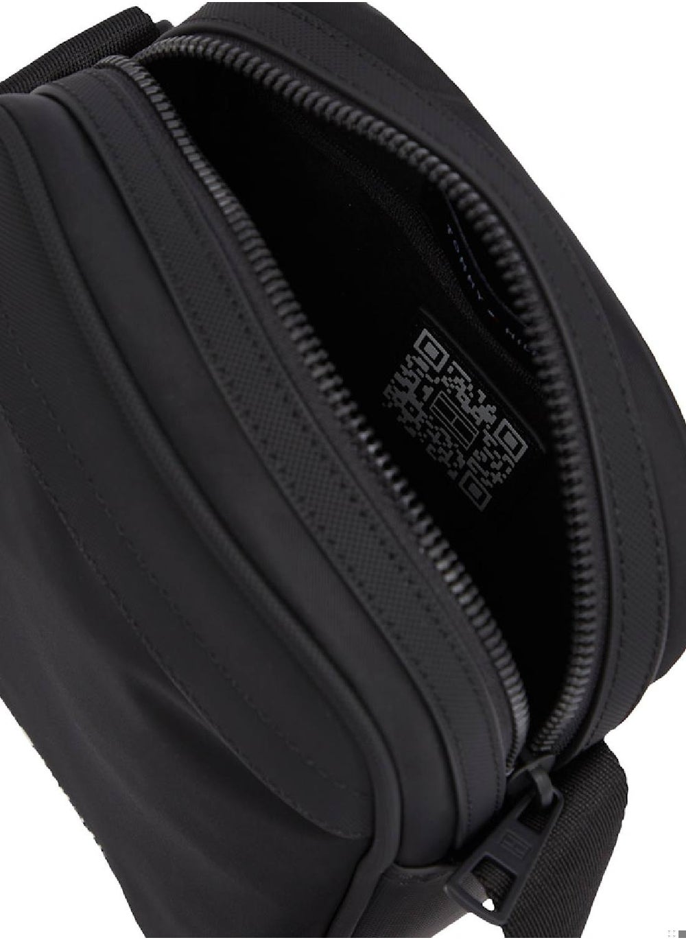 buy-tommy-hilfiger-repreve-mini-reporter-bag_evl