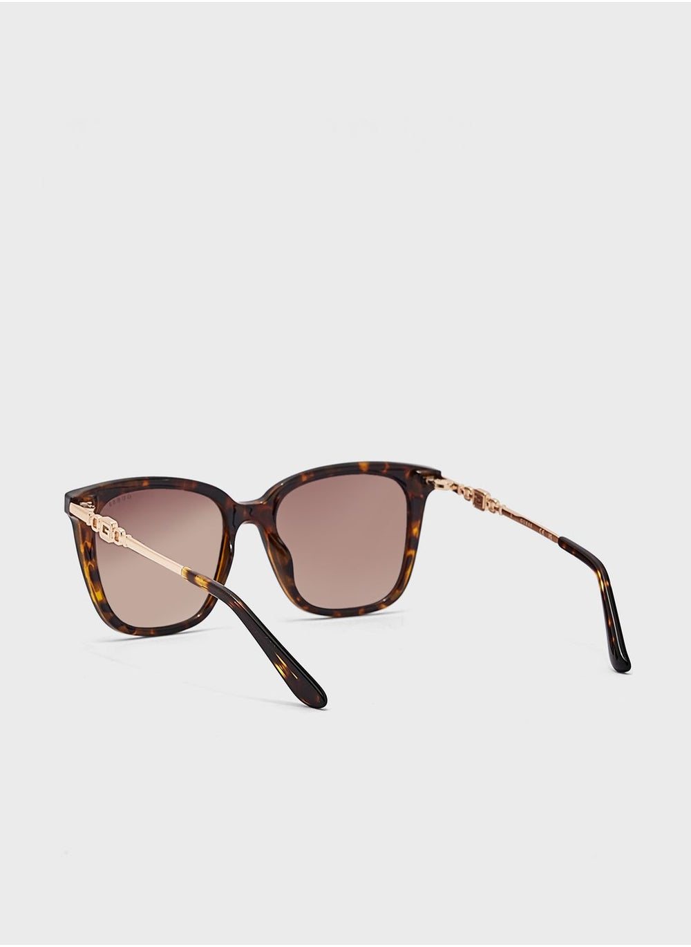 buy-guess-injected-shaped-sunglasses_7ti