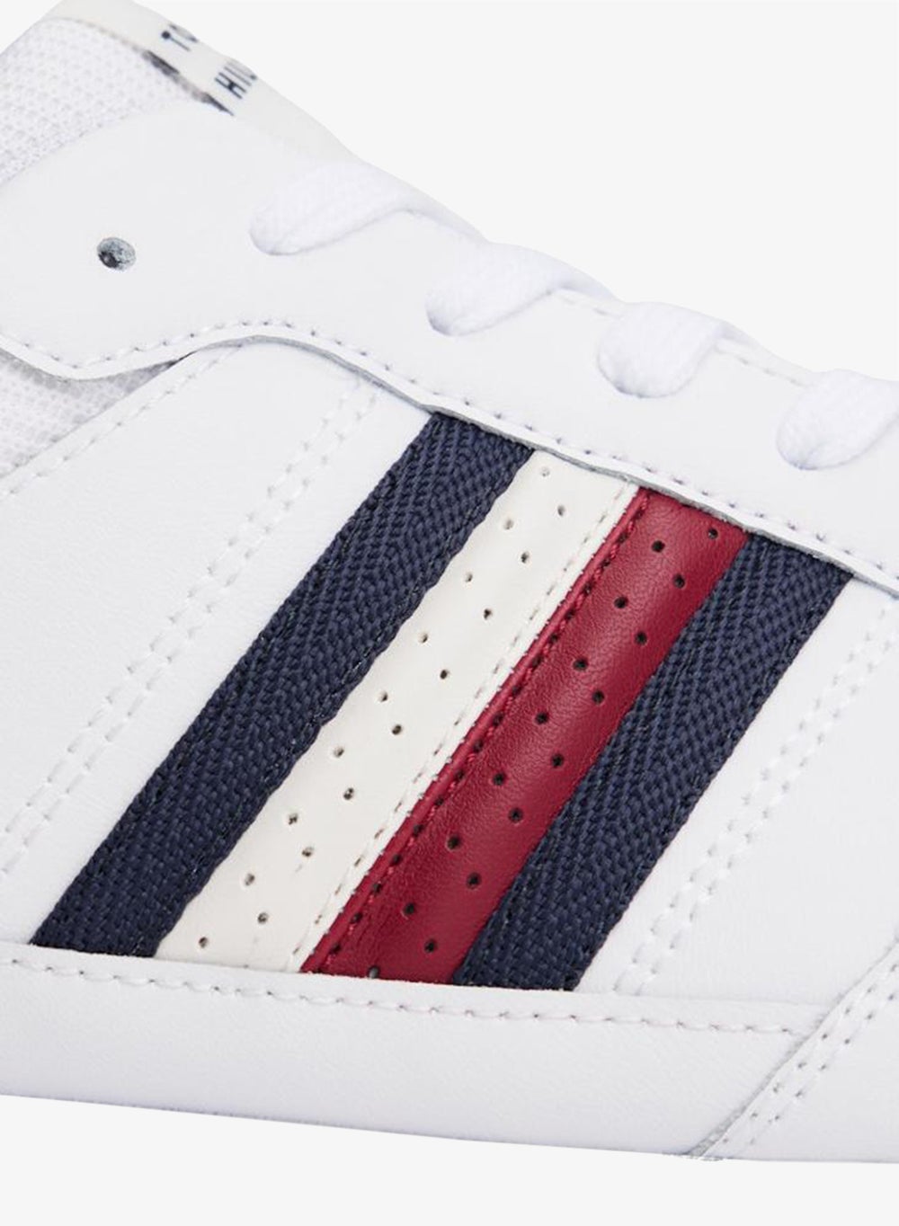 buy-tommy-hilfiger-casual-low-top-sneakers_zs7