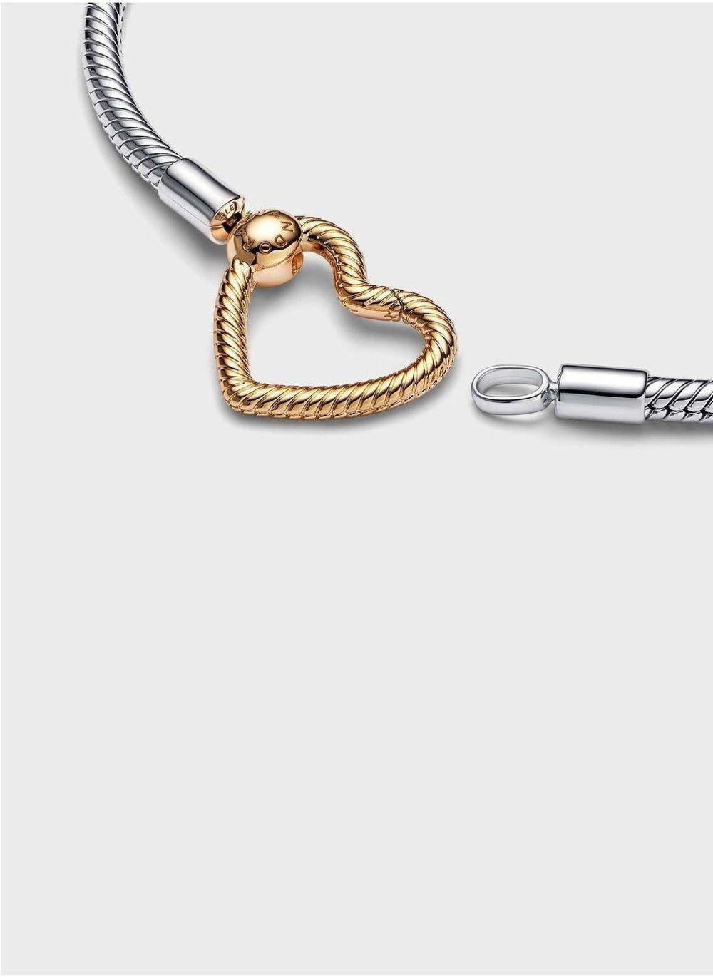 buy-pandora-pandora-moments-heart-closure-snake-chain-bracelet_r7t