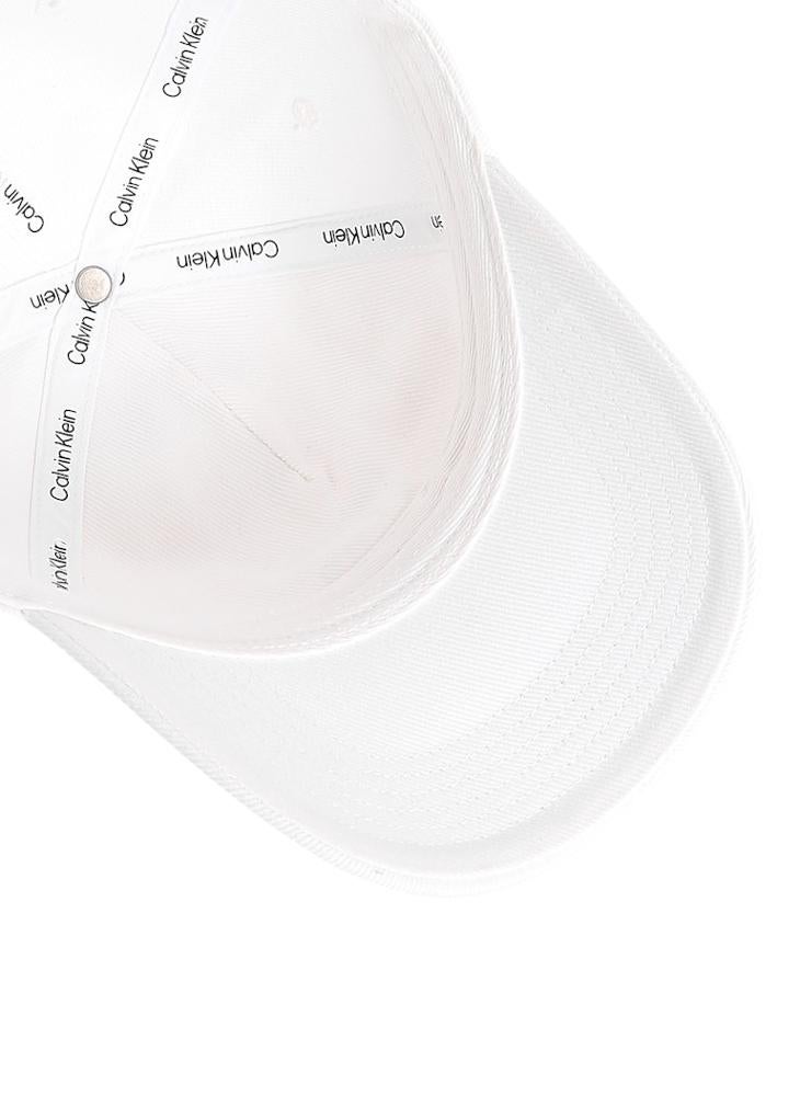 buy-calvin-klein-jeans-curved-peak-caps_nyo