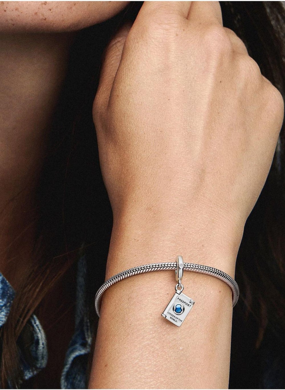 buy-pandora-openable-passport-dangle-charm_l6x