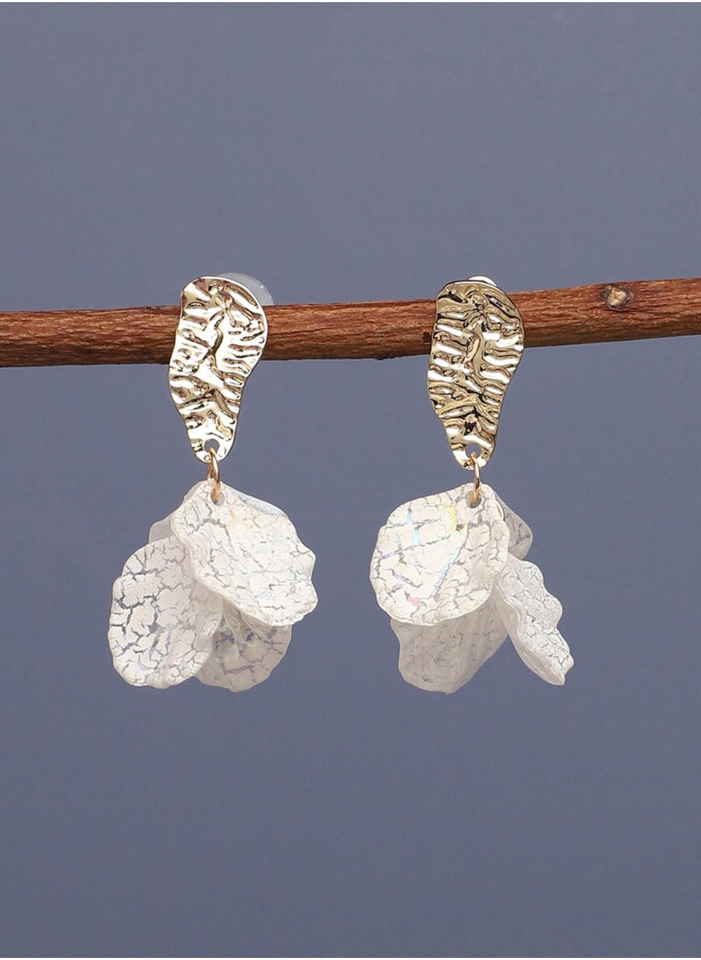 buy-sohi-party-drop-earrings_tit