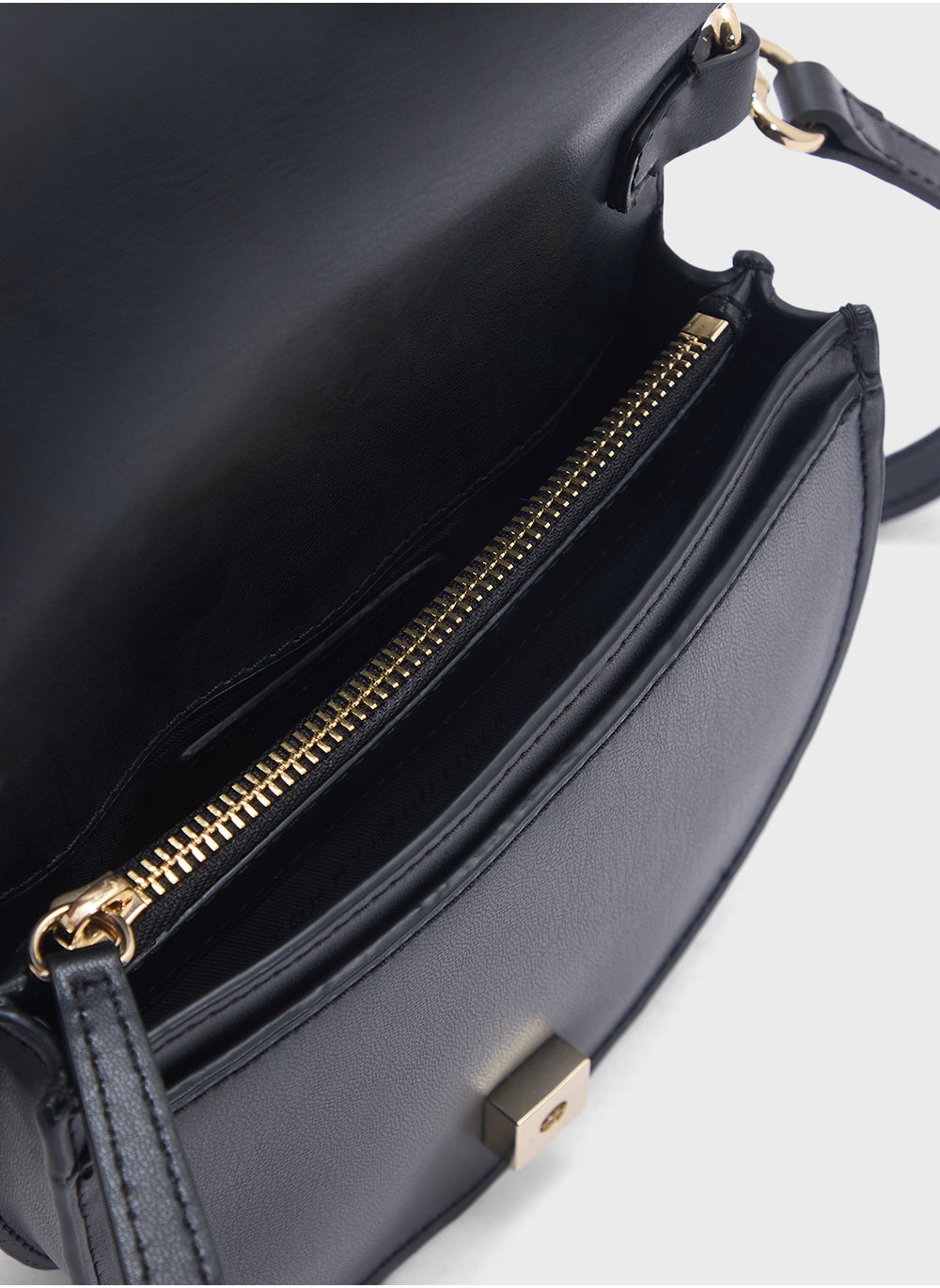 buy-tommy-hilfiger-heritage-saddle-bag_t2g