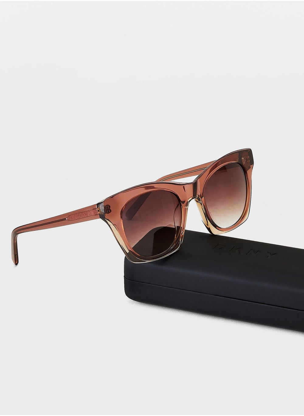 buy-dkny-wayfarer-sunglasses_9fr