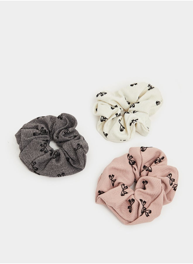 buy-styli-set-of-3-bow-print-scrunchies_s0w