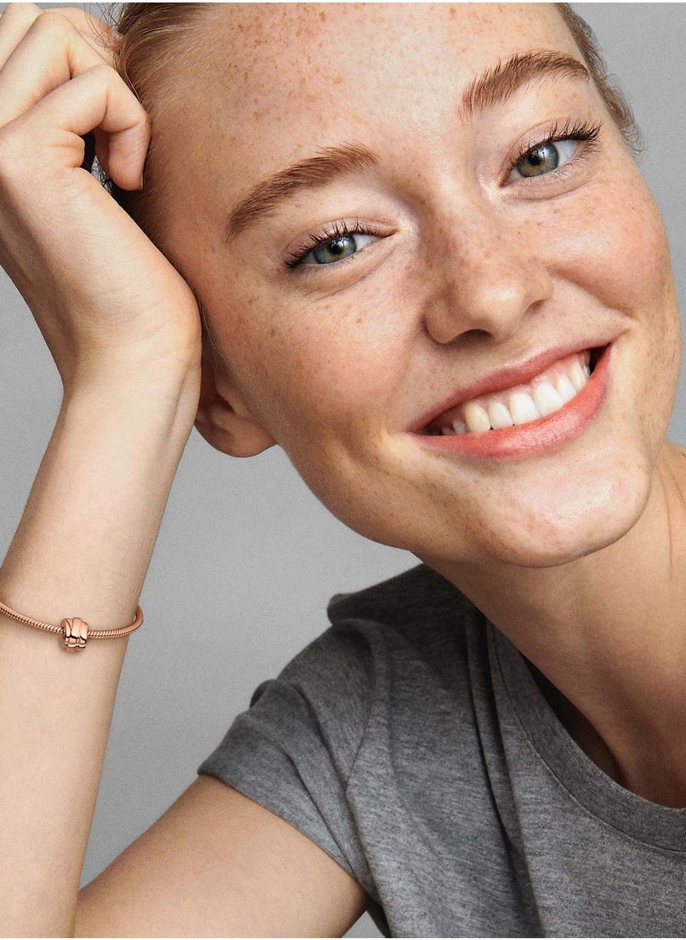 buy-pandora-polished-ribbons-clip-charm_7ql