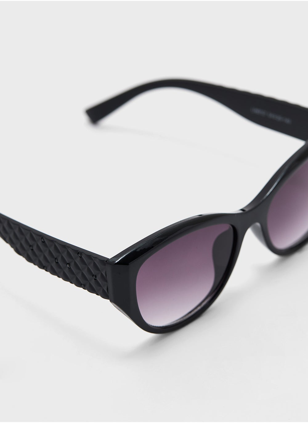 buy-ella-cat-eye-sunglasses_e7m