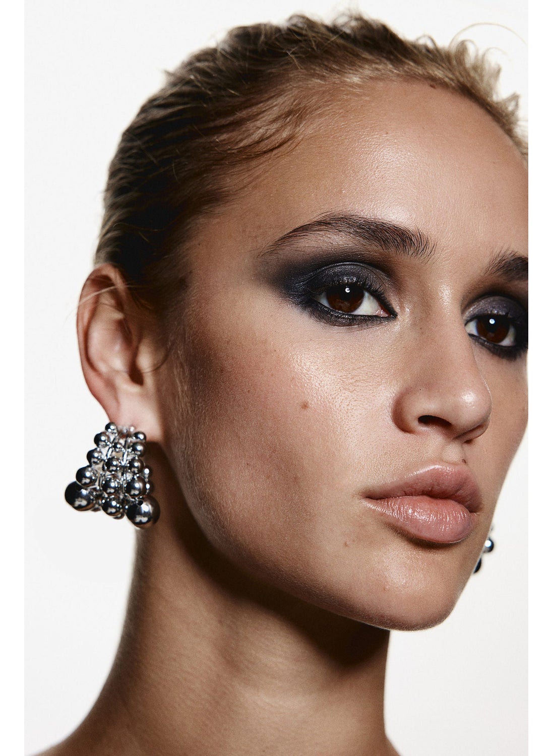 buy-h-m-beaded-hoop-earrings_2lw