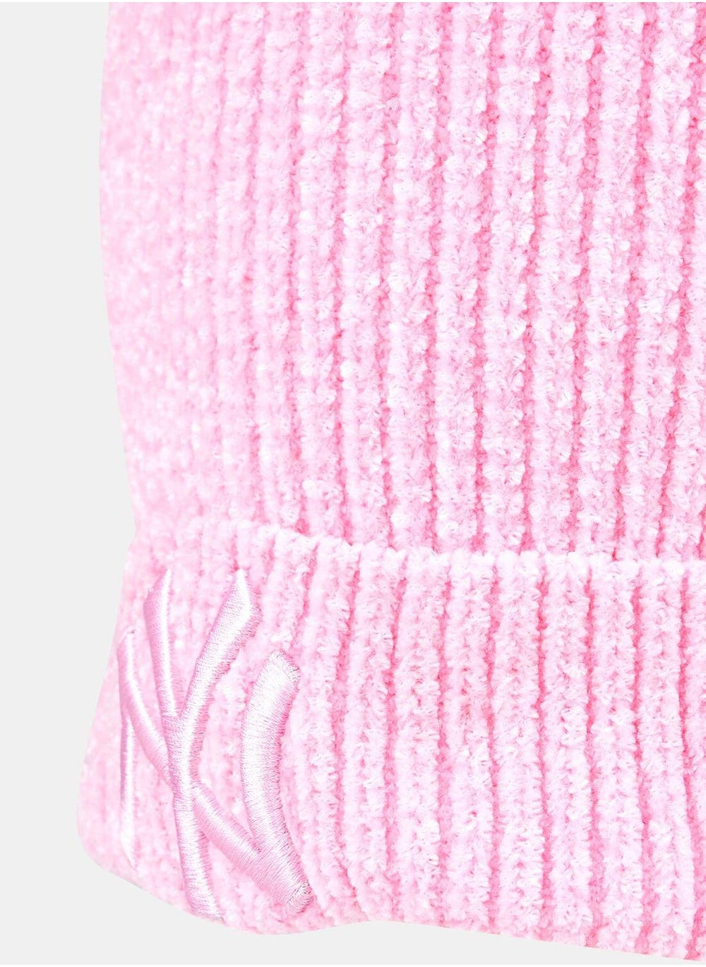 buy-new-era-women-s-new-york-yankees-beanie_r1d
