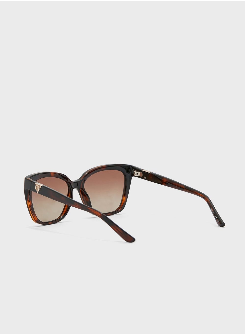 buy-guess-injected-shaped-sunglasses_niy