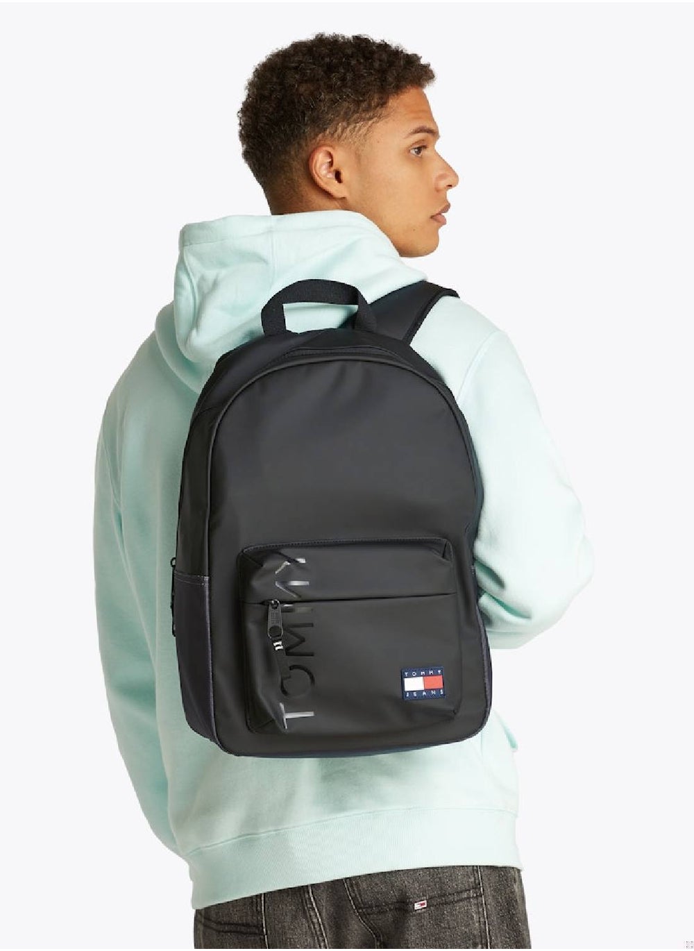 buy-tommy-jeans-essential-dome-logo-backpack_7ui