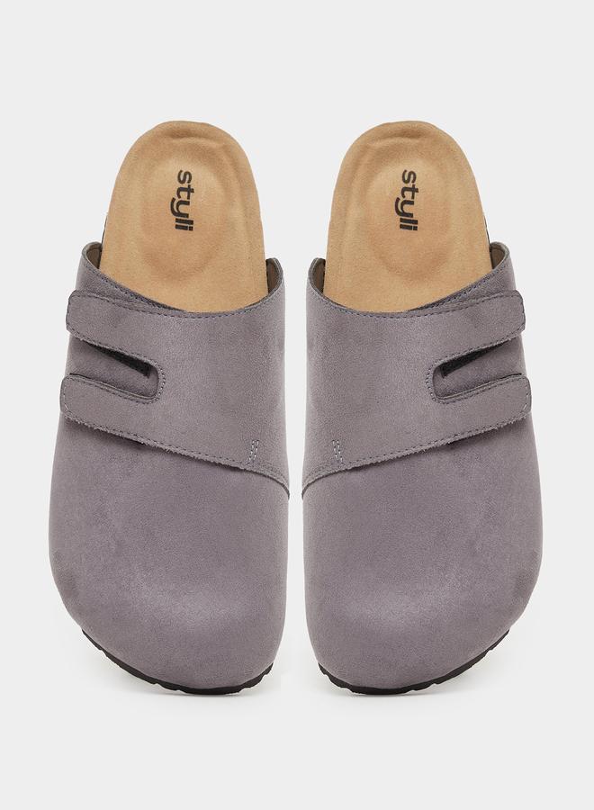 buy-styli-styli-plain-velcro-detail-faux-suede-clog-sandals_nej