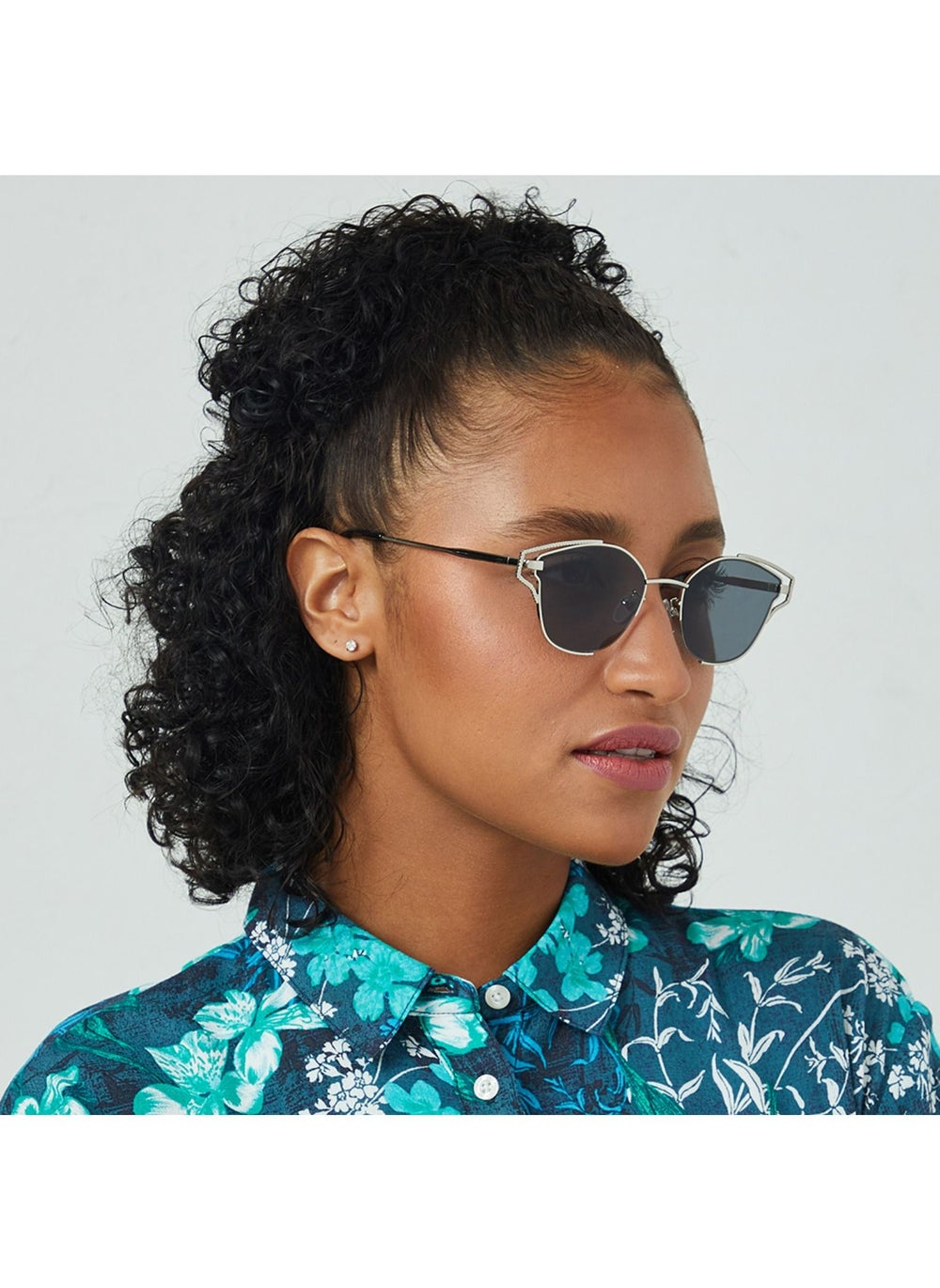 buy-blackout-hypatia-women-silver-sunglasses-frame-material-metal-frame-color-silver-lens-color-black-full-rim_dfb