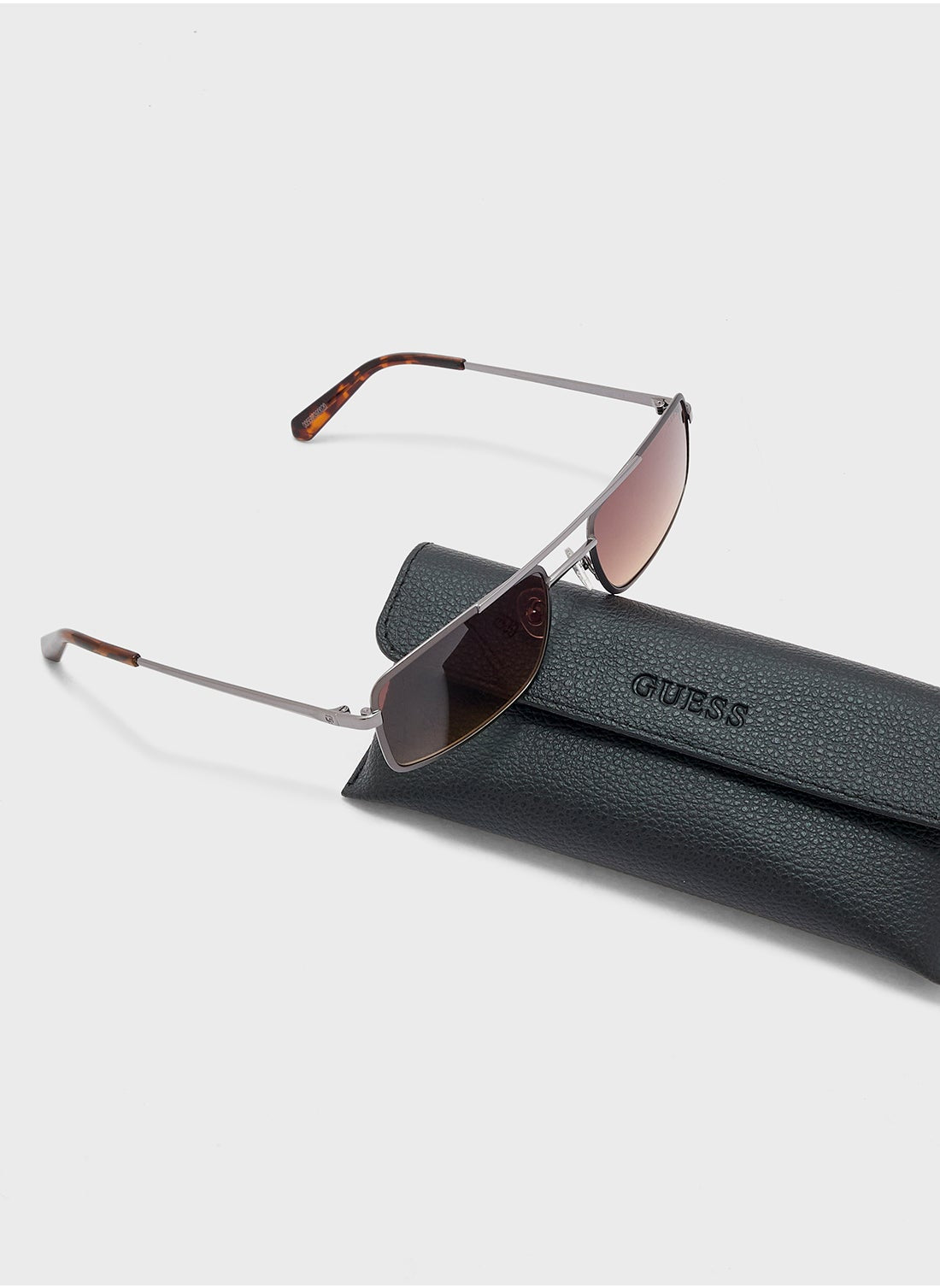 buy-guess-metal-shaped-sunglasses_wnc
