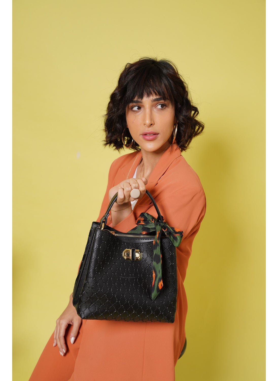 buy-milano-myra-hobo-shoulder-bag_kz4