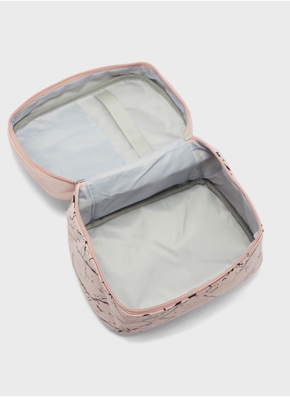 buy-ella-travel-makeup-set-of-3_5aj