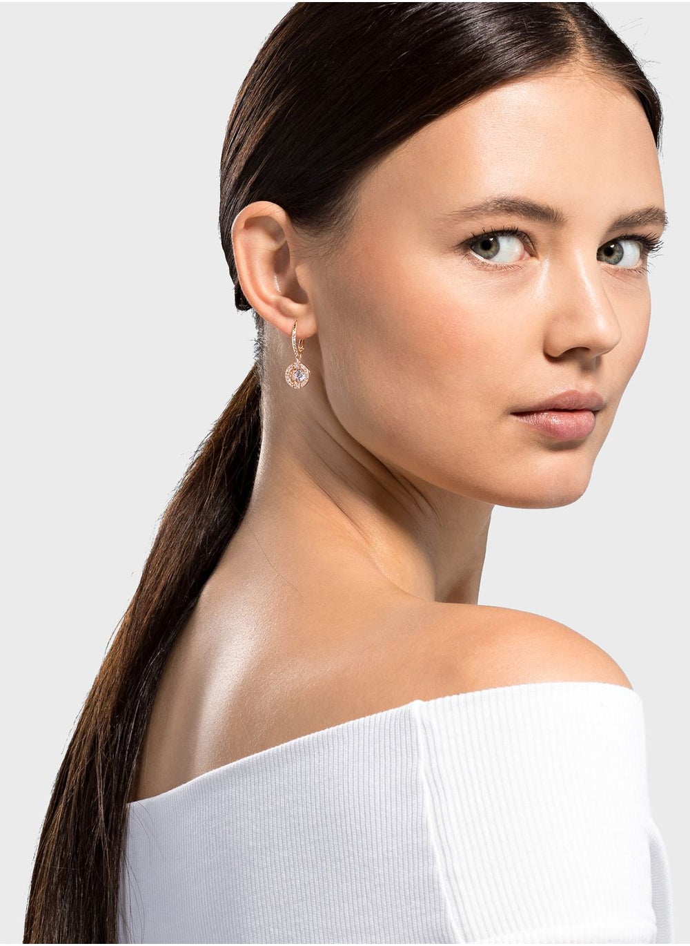 buy-swarovski-sparkling-disc-drop-earrings_tm0