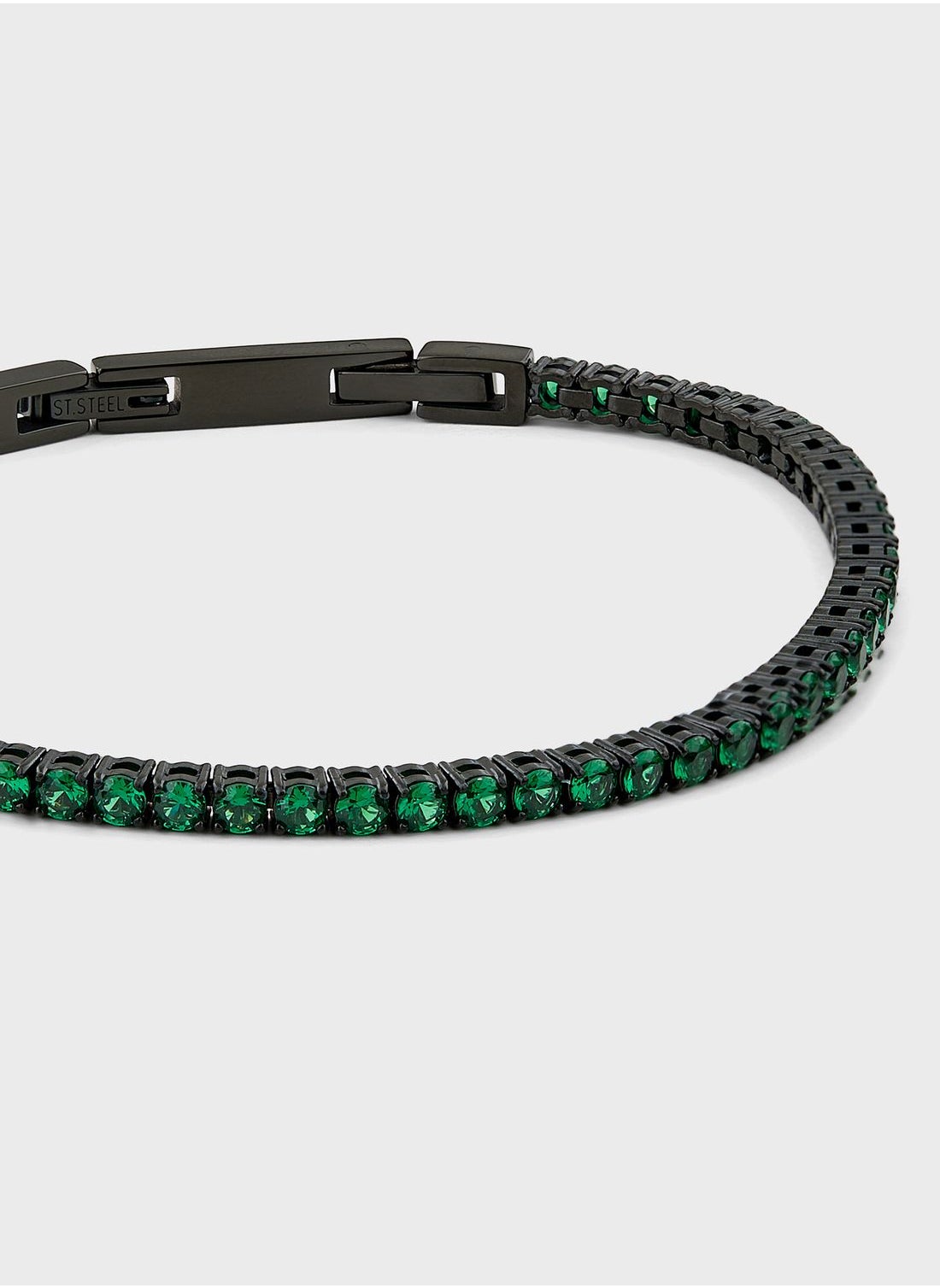 buy-guess-casual-logo-buckle-bracelet_gmb