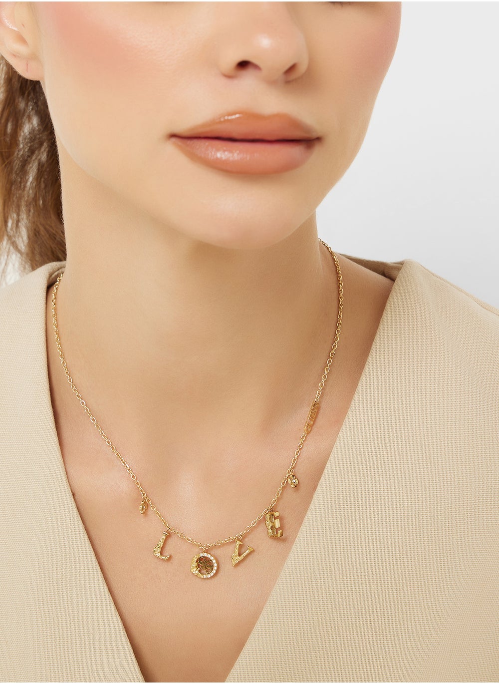 buy-guess-jubn05032jwygt-u-16-18-inch-love-flowers-necklace_rhc