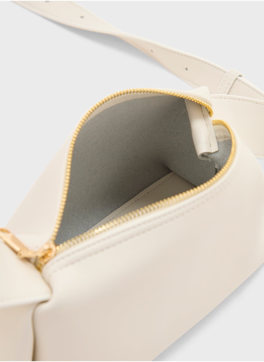 buy-ella-baguette-shaped-crossbody-bag_22u