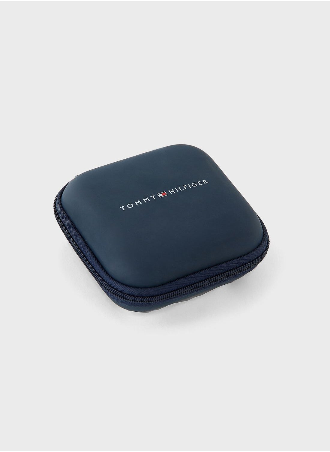 buy-tommy-hilfiger-intertwined-circles-chain_ncp