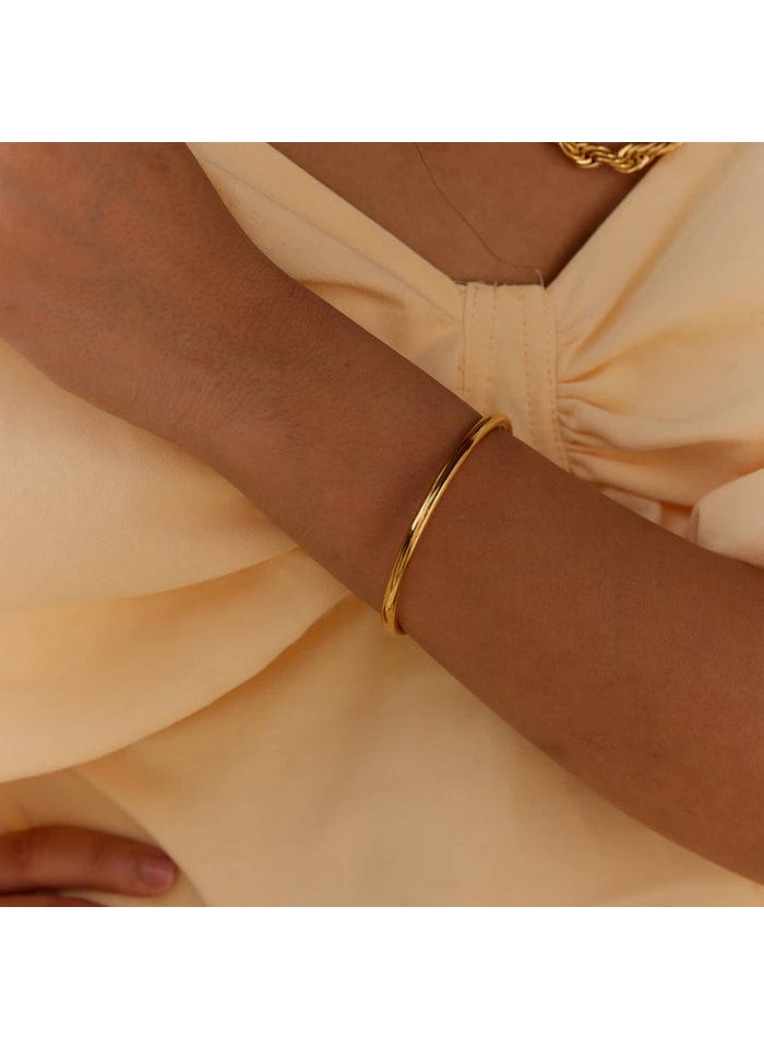 buy-noya-18k-gold-plated-alice-bangle_03r