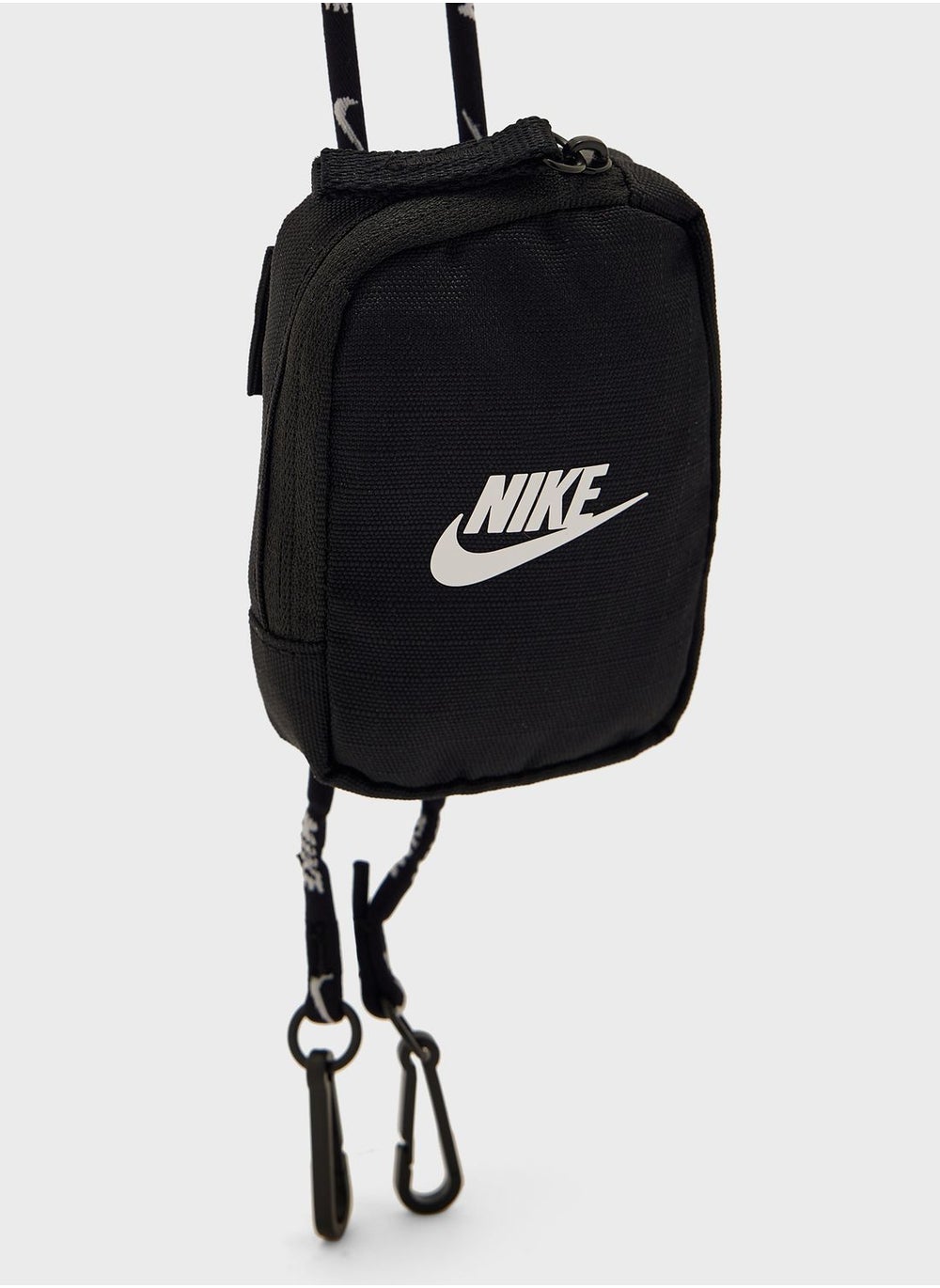 buy-nike-club-accessory-pouch_3o8