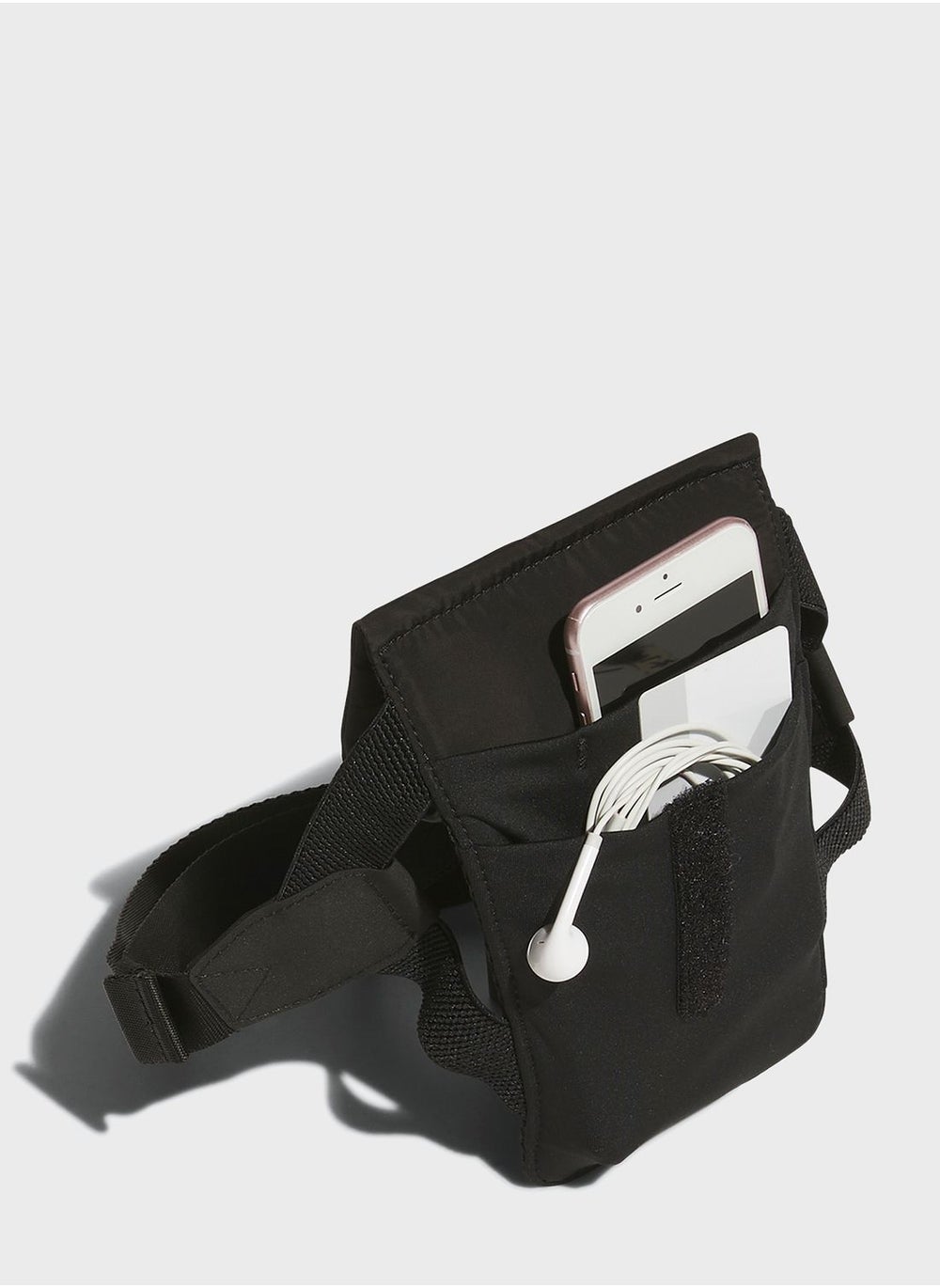 buy-adidas-running-pocket-crossbody_m4o
