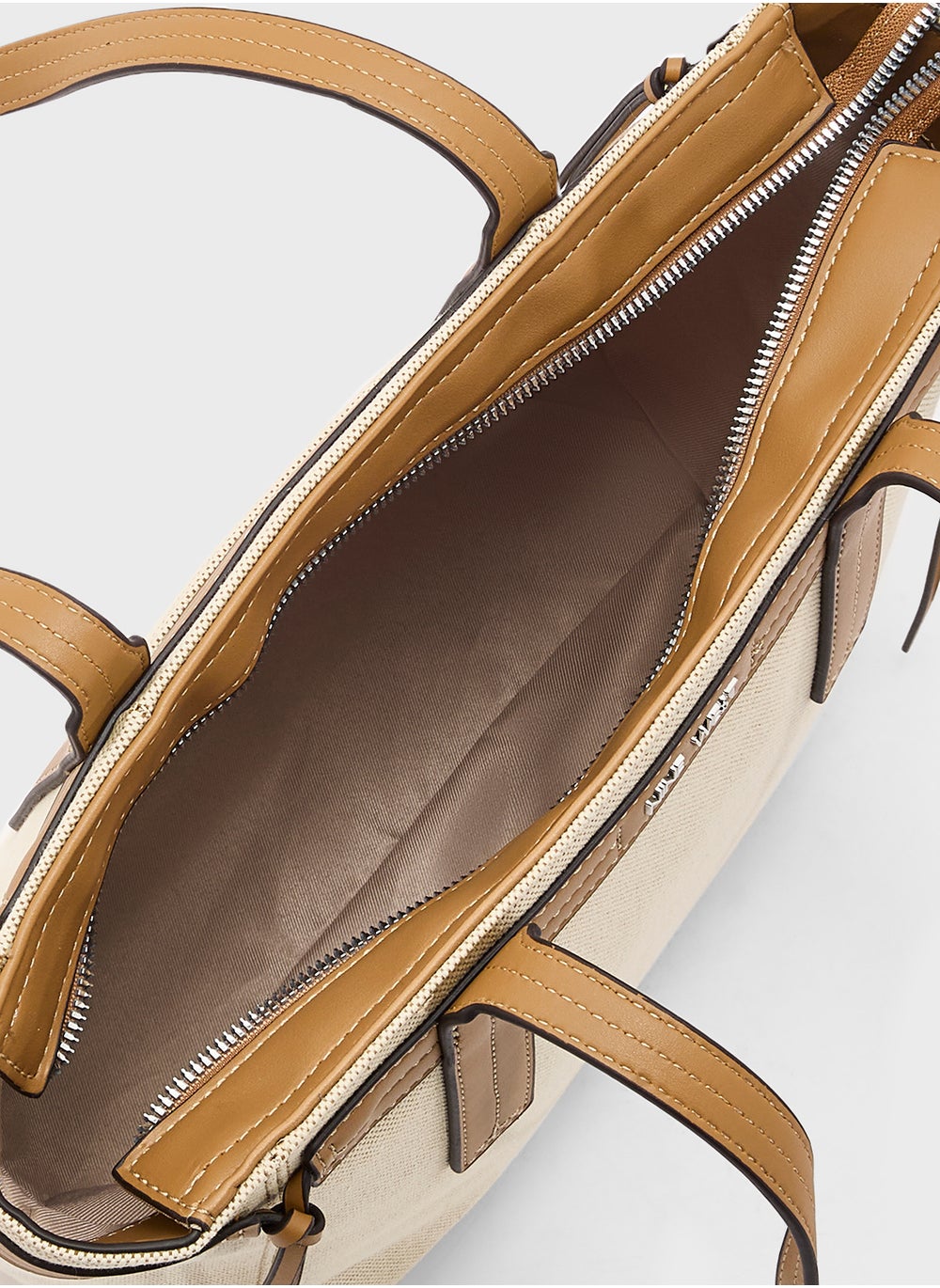 buy-nine-west-hendrick-tote-bag_ne5