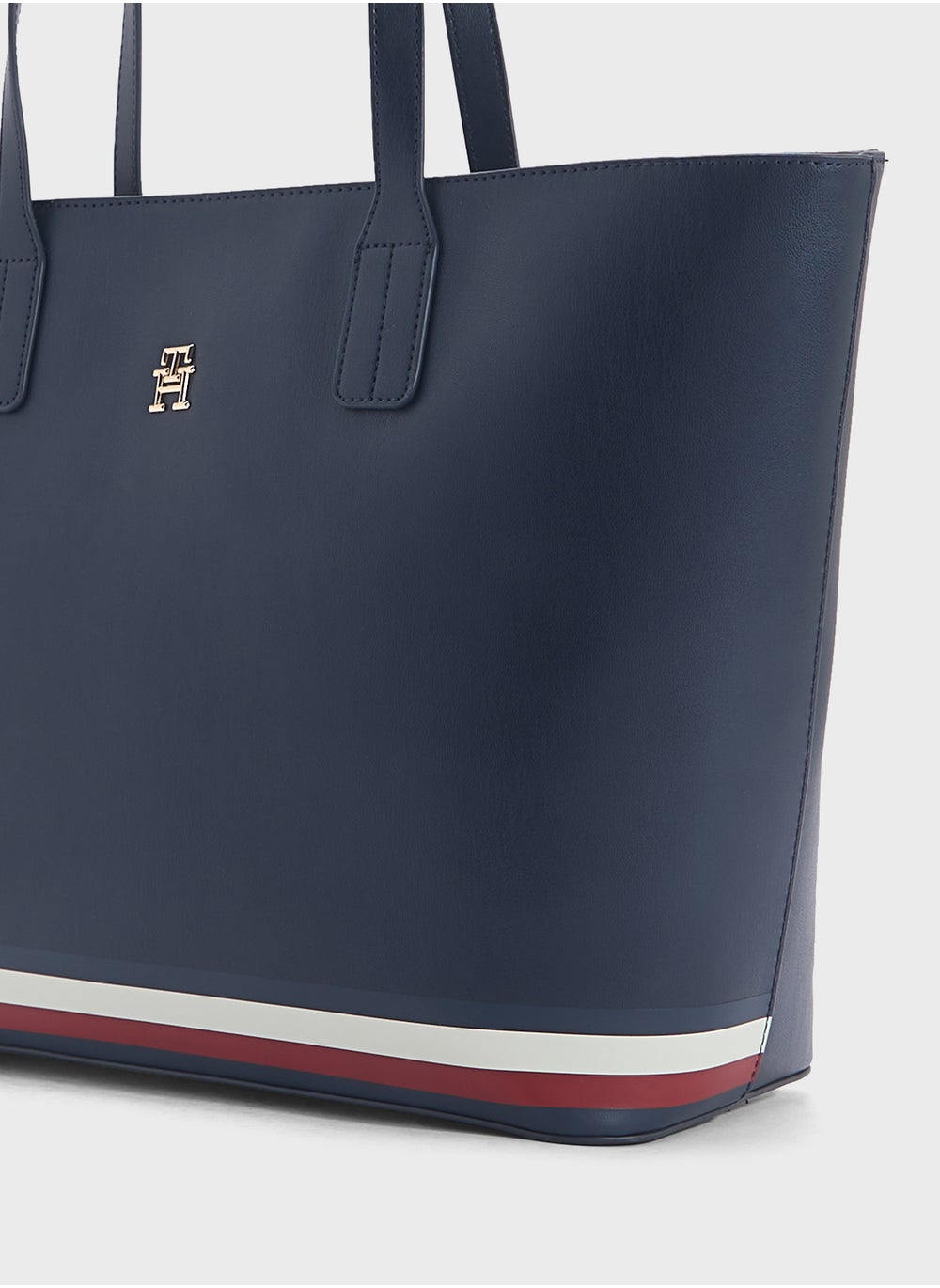 buy-tommy-hilfiger-logo-detail-zip-over-tote_c0t