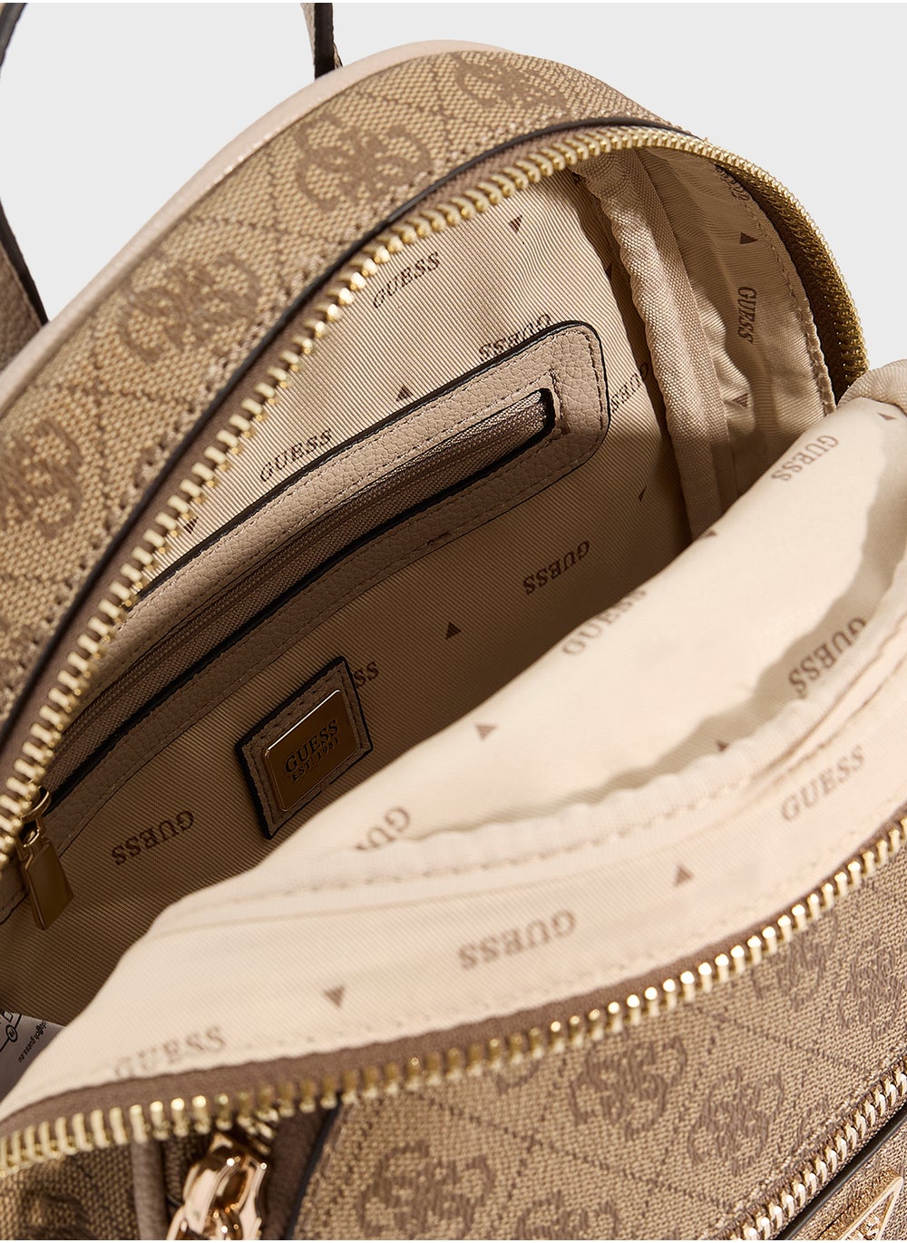 buy-guess-manhattan-backpack_u31