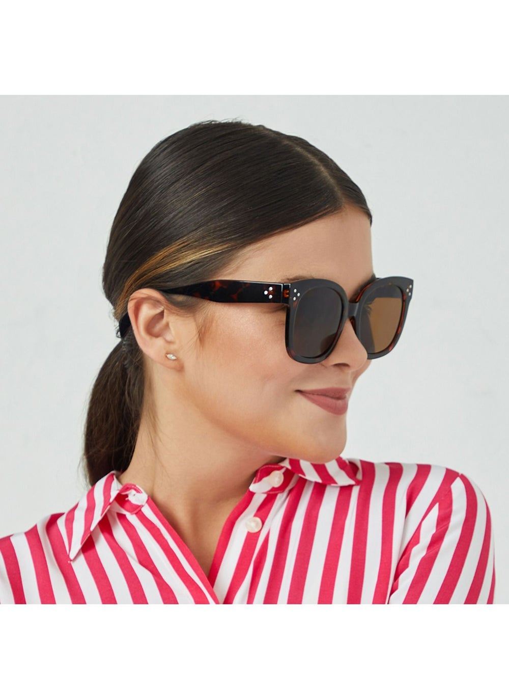 buy-blackout-vexi-women-tortoise-sunglasses-frame-material-thermoplastic-rubber-tr90-frame-color-tortoise-lens-color-brown-full-rim_t5p