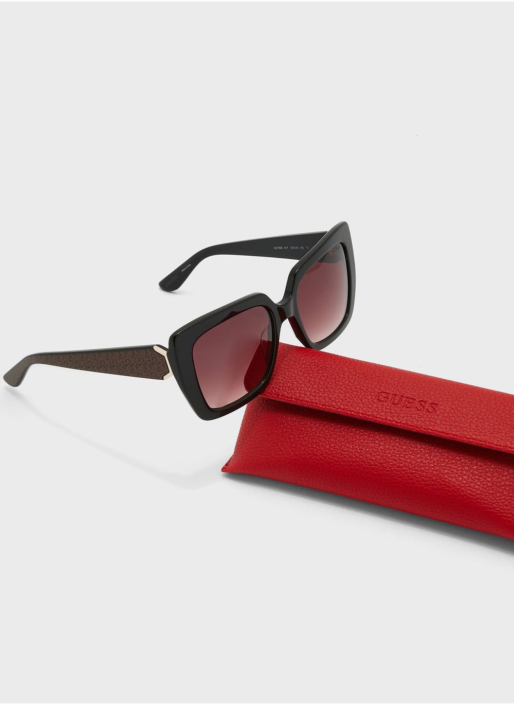 buy-guess-wayfarers-sunglasses_dua