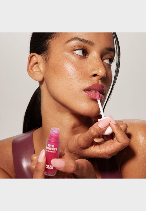 buy-kylie-cosmetics-glossy-lip-kit-candy-pink_86a