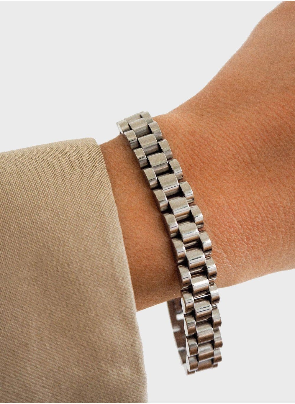 buy-luv-aj-timepiece-bracelet_xi7