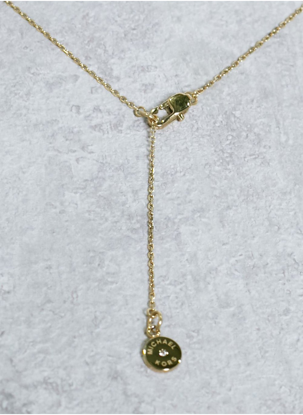 buy-michael-kors-logo-necklace_1pw