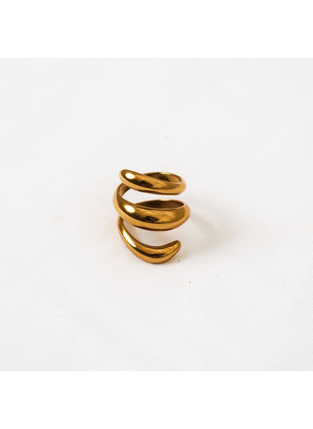 buy-noya-sylvie-twisted-gold-ring_m85