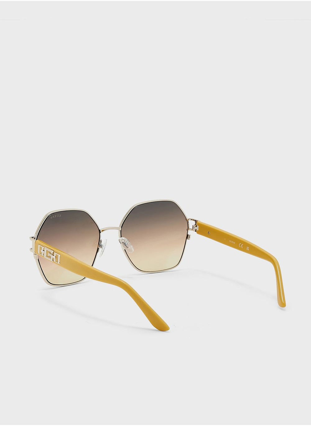 buy-guess-oversized-shape-sunglasses_7yg