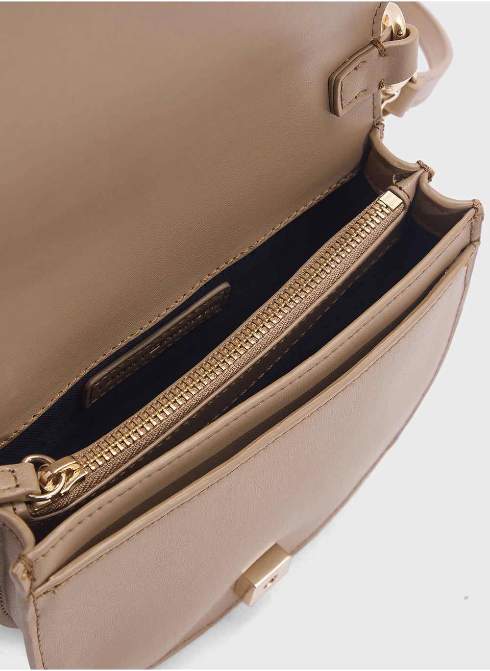 buy-tommy-hilfiger-heritage-saddle-bag_ft6