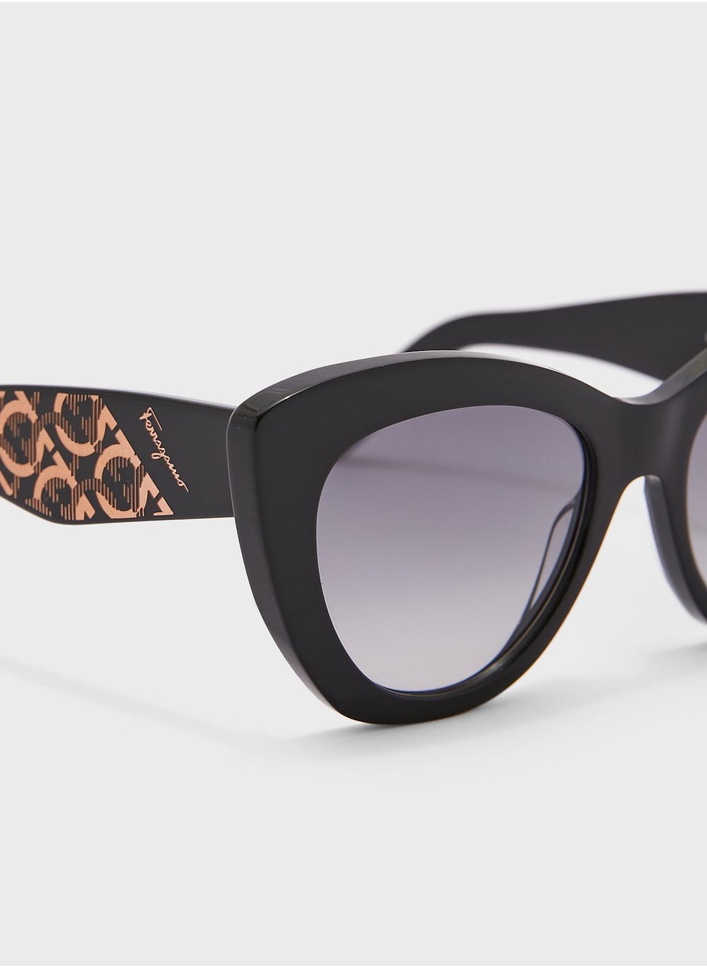 buy-salvatore-ferragamo-butterfly-sunglasses_lvd