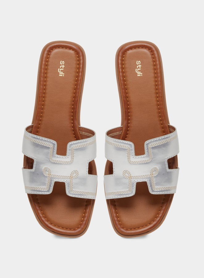 buy-styli-open-toe-flat-sandals_5oe