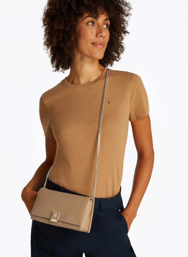 buy-tommy-hilfiger-heritage-flap-bag-with-chain_bnz