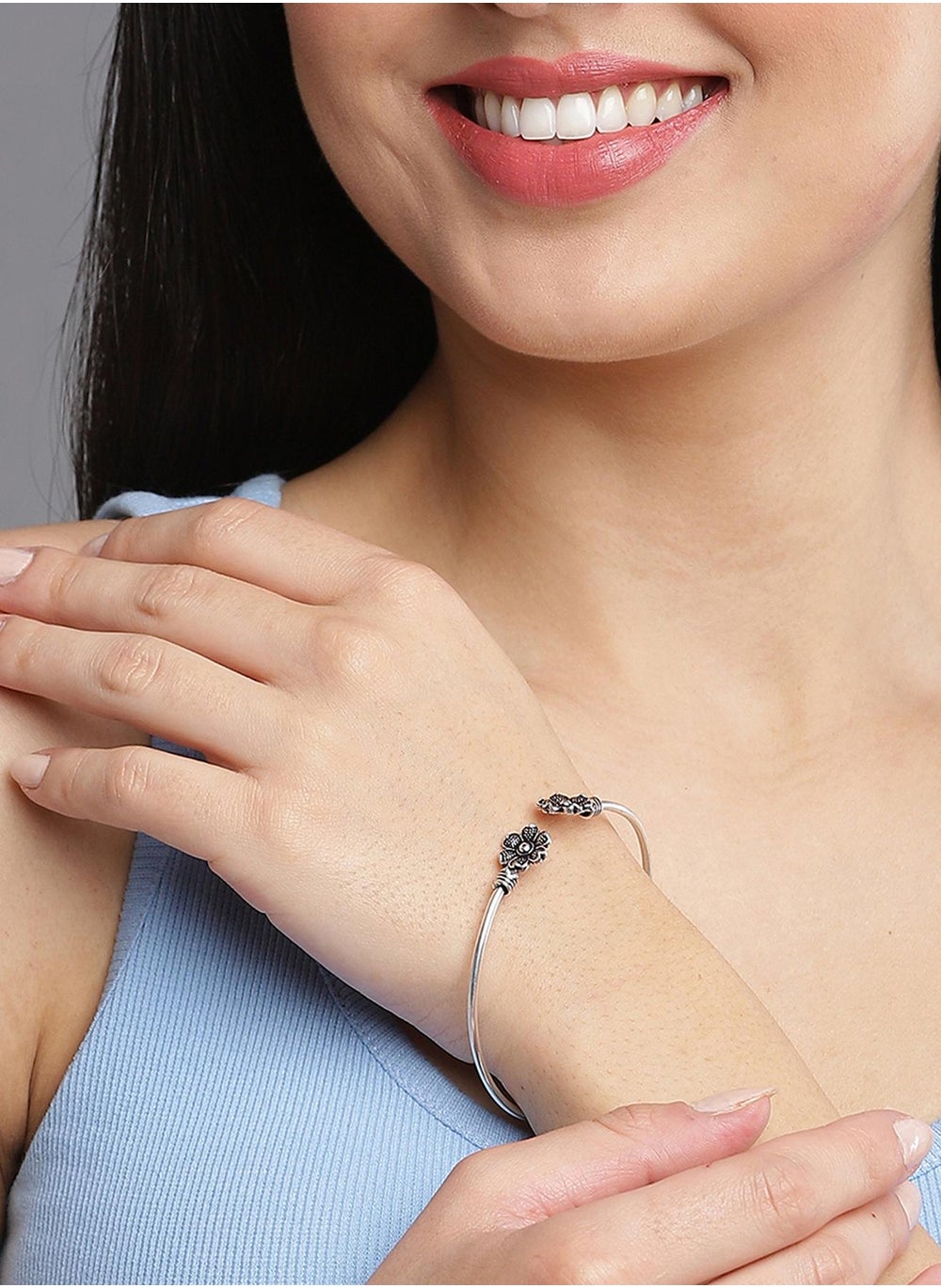 buy-sohi-brass-cuff-bracelet_9ld