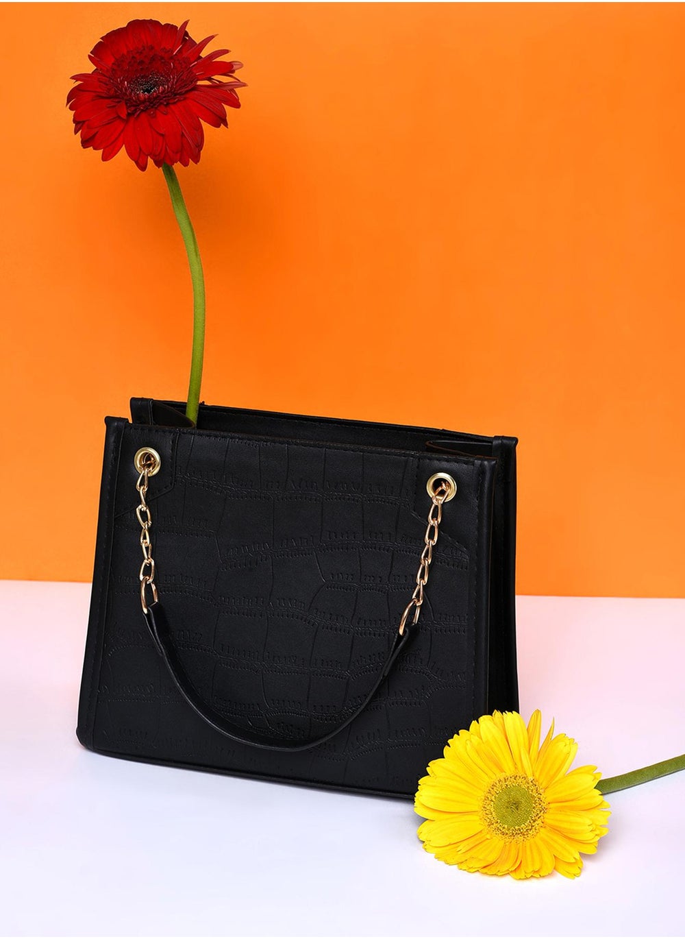 buy-haute-sauce-classic-companion-black-hand-bag_09k