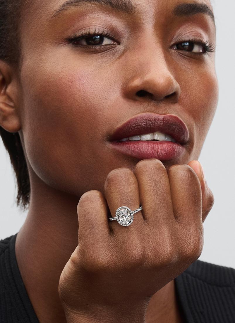 buy-pandora-oval-sparkling-halo-statement-ring_j66